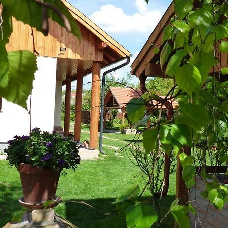 Zergeboglár Vendégház Szilvasvarad Exterior foto
