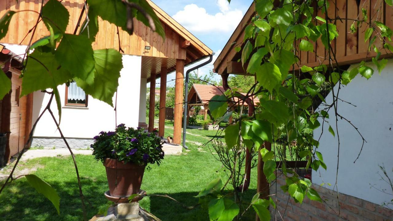 Zergeboglár Vendégház Szilvasvarad Exterior foto